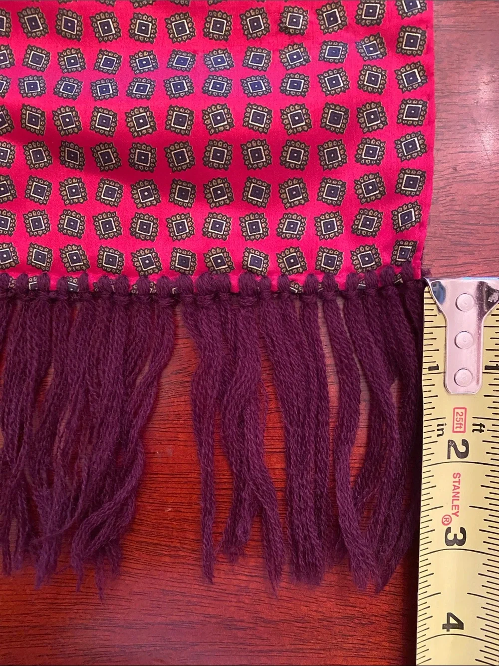 Reversible Patterned Scarf in Burgundy and Red